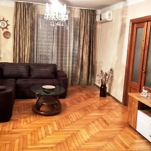 https://apartment-k-gamsakhurdia-st.batumihotels.net