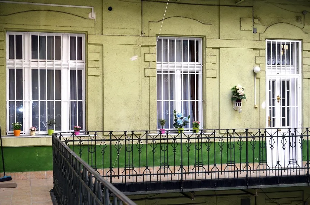 Central Avenue Apartments Будапешт